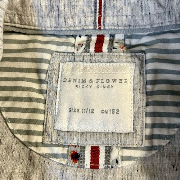 (Bundle 3 for $15) Denim & Flower Gray Button Down with Floral Detail Sz 11/12 - Picture 5 of 5